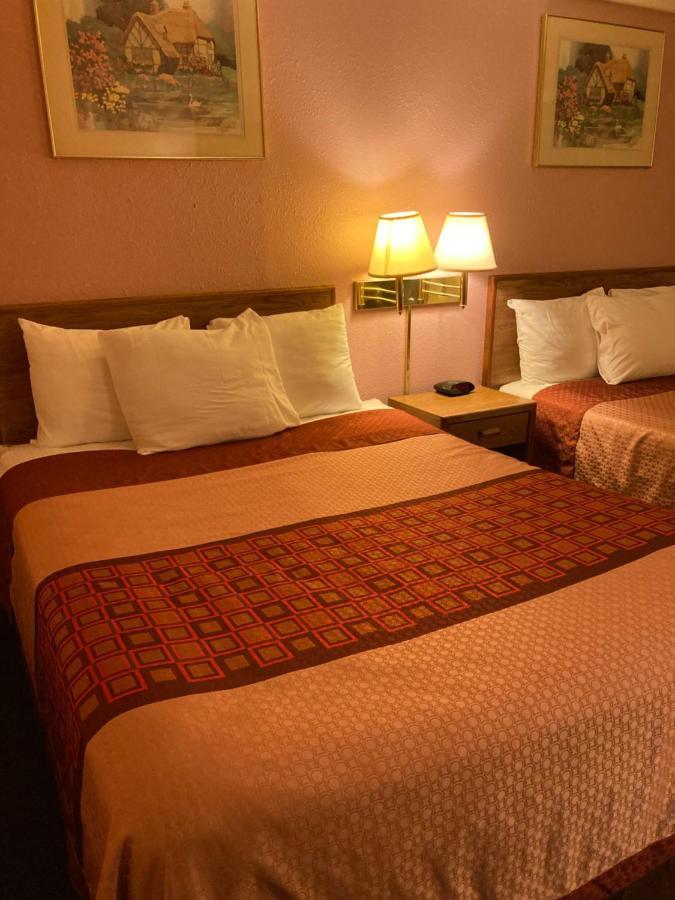 Executive Inn McPherson